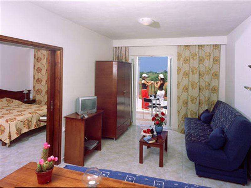Corali Apartments Tigkaki  Exterior photo